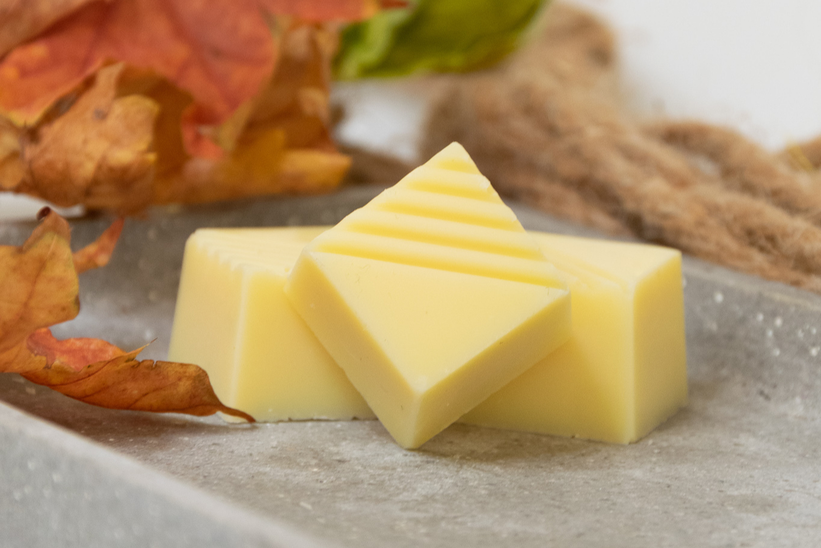 Feste Körperbutter Bodymelts selbermachen zur Entspannung Naturkosmetik-Rezepte für den Winter